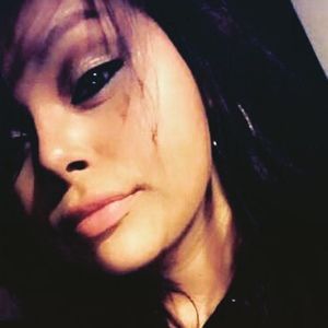 Meet your Posher, Cassandra